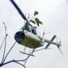 Завис вертолет с туристами. Мгновение тоже остановилось.