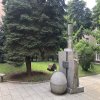 Кузница кадров инженерии современной. Монумент перед политехническим институтом. 